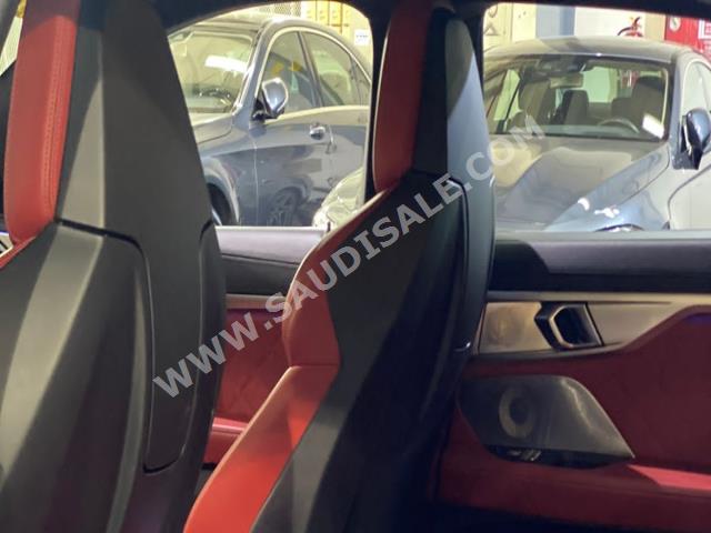 2020 بي ام دبليو الفئة ام إم 8 كومبيتيشن