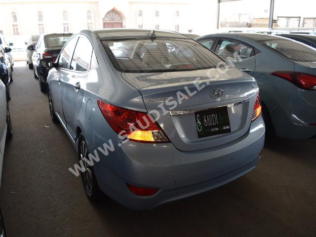 2014 هيونداي اكسنت