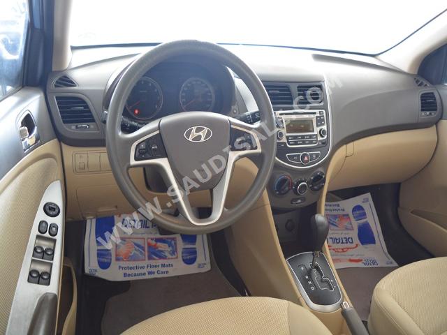 2014 هيونداي اكسنت