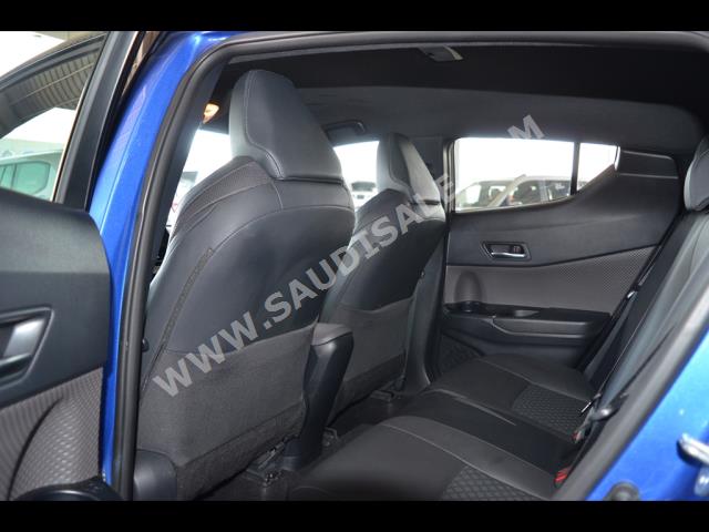 2021 تويوتا سي اتش ار