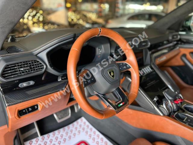 2019 لمبرجيني اوروس