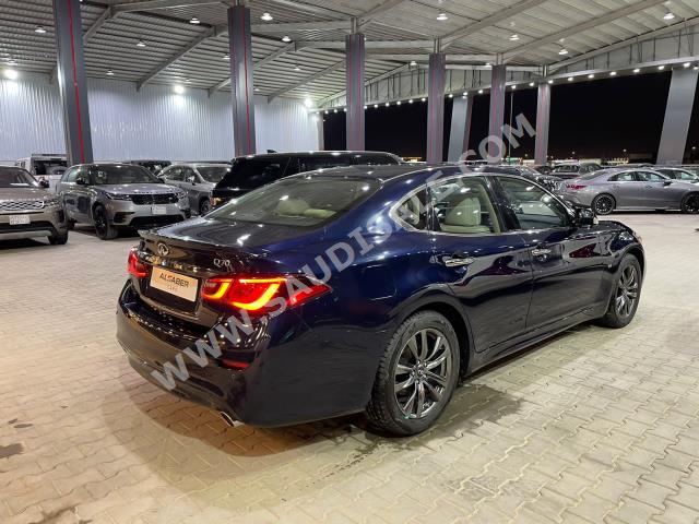 2020 Infiniti Q 70