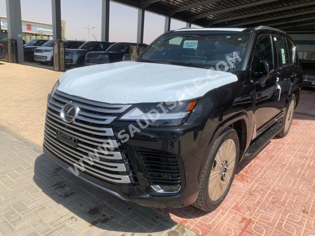2023 لكزس إل إكس 600
