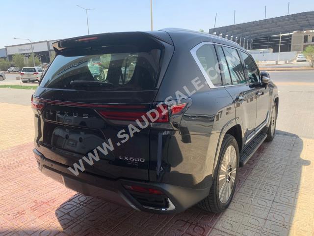 2023 لكزس إل إكس 600