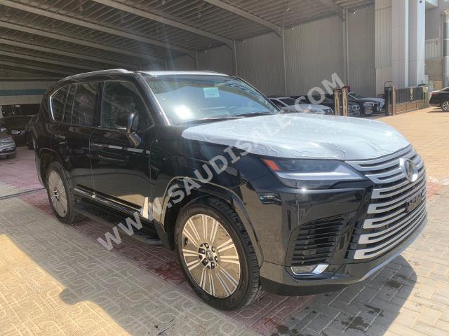 2023 لكزس إل إكس 600