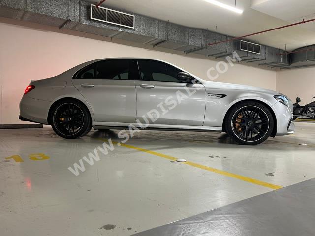 2017 مرسيدس - بنز إي 63إس أي إم جي