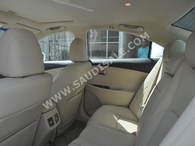 2011 Lexus ES 350