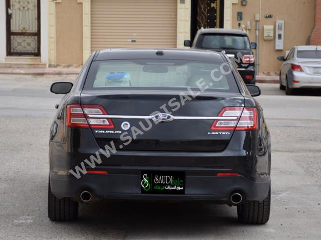 2013 Ford Taurus Limited