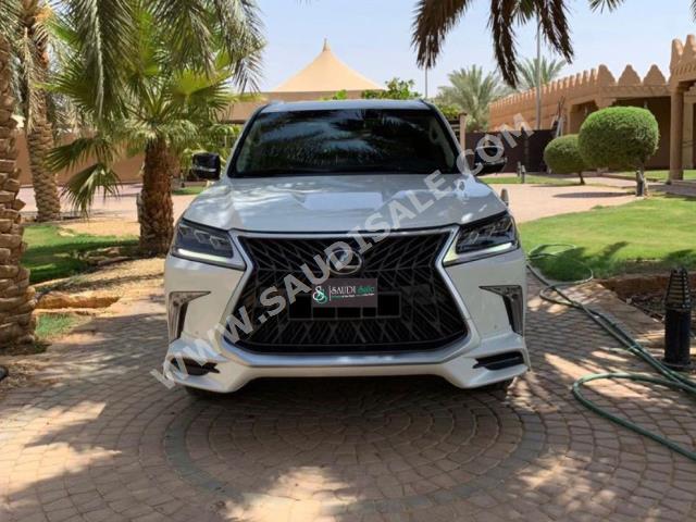 2016 Lexus LX 570