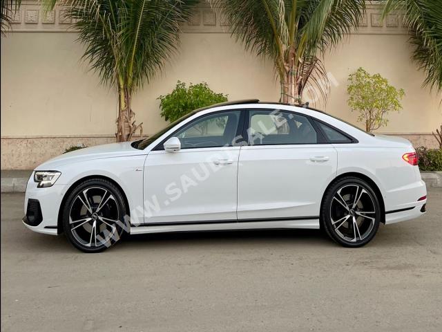 2022 اودي اي 8 ال