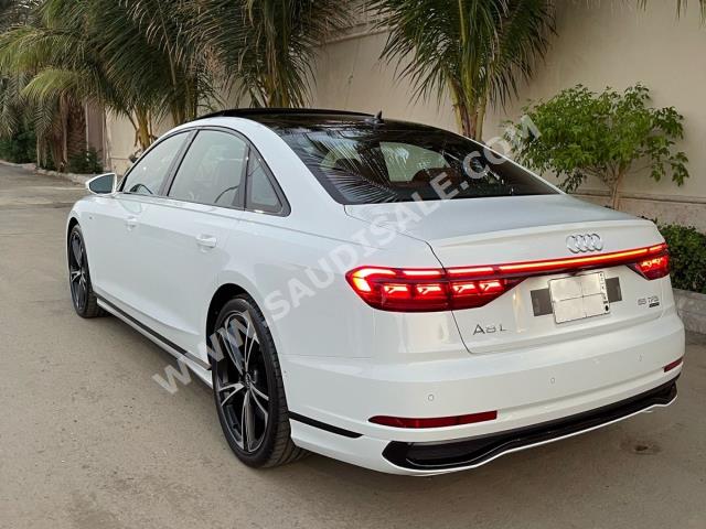 2022 اودي اي 8 ال