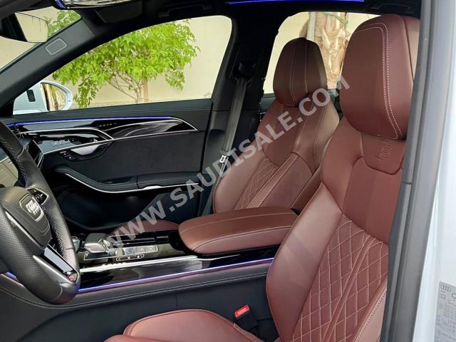 2022 اودي اي 8 ال