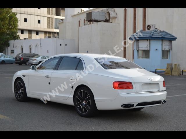 2016 بنتلي كونتيننتل فلاينج سبير