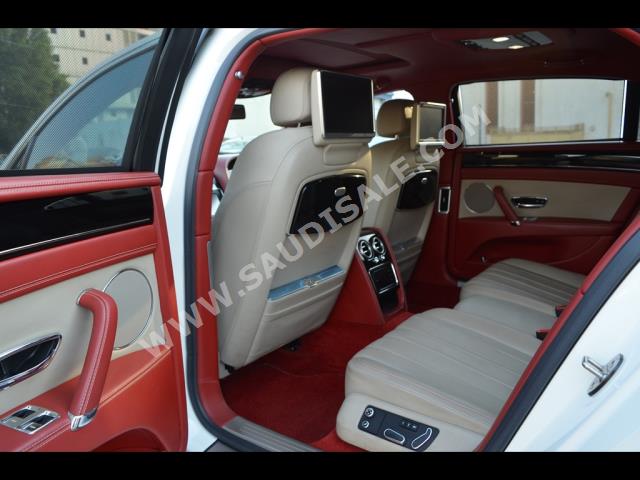 2016 بنتلي كونتيننتل فلاينج سبير