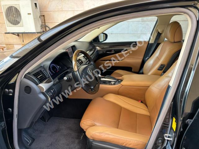 2014 لكزس إل إس 460