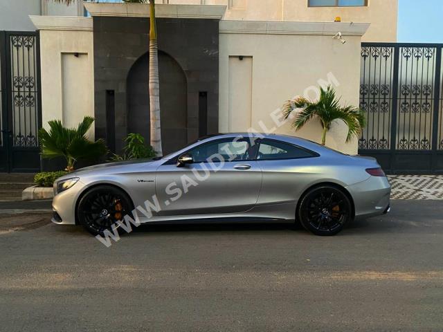 2015 مرسيدس - بنز إس 63 كوبيه