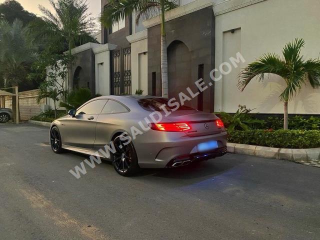2015 مرسيدس - بنز إس 63 كوبيه