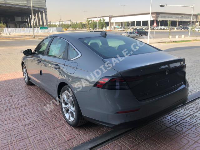 2023 هوندا اكورد ال اكس