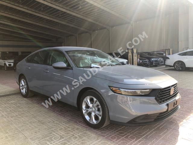 2023 هوندا اكورد ال اكس