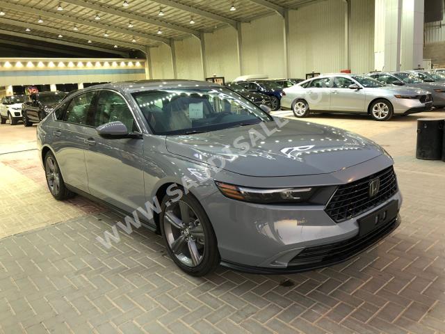 2023 هوندا اكورد اي اكس ال