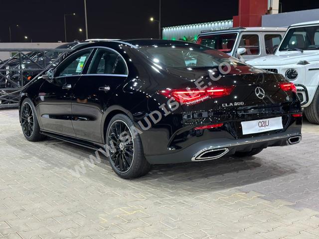 2023 مرسيدس - بنز سي إل أي 200