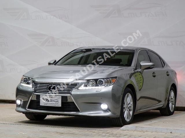 2015 لكزس إي إس 250