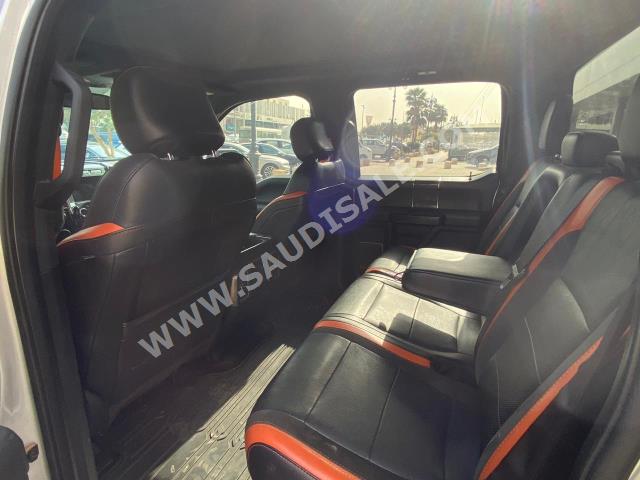 2017 فورد اف 150 رابتور