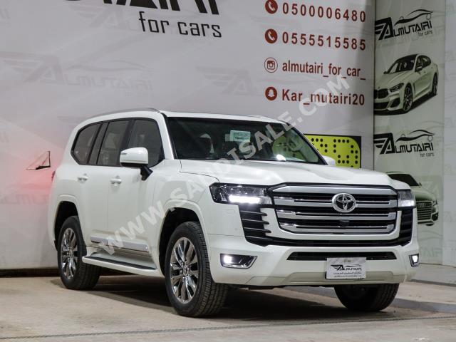 2023 تويوتا لاند كروزر جي اكس ار 3