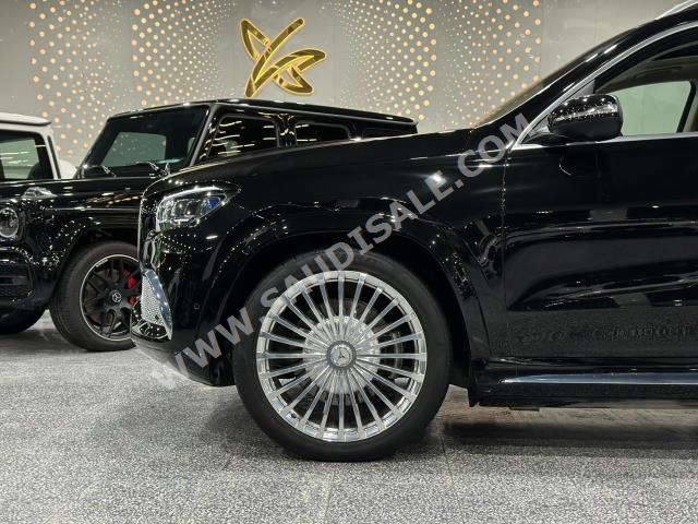 2022 مرسيدس - بنز جي إل إس 600 مايباخ