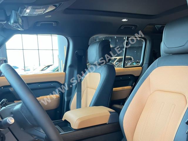 2024 لاند روفر ديفيندر اكس