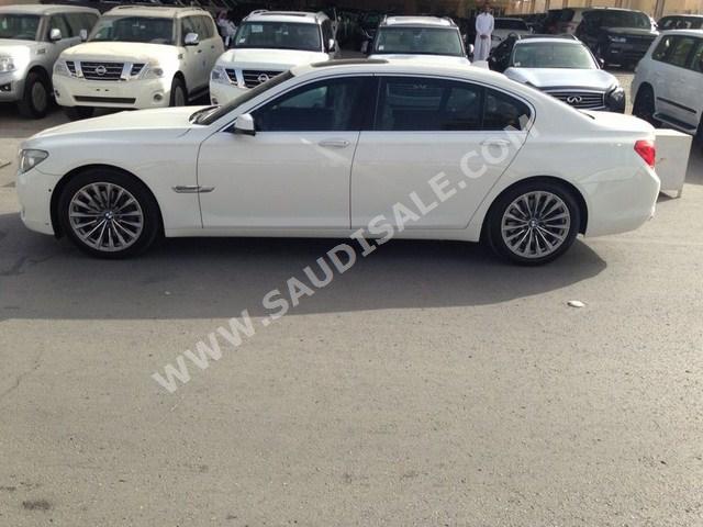 2009 BMW 7 Series 740Li