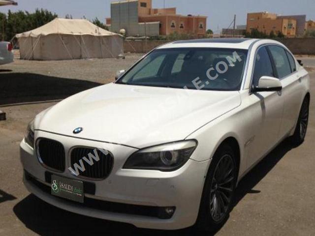 2009 BMW 7 Series 740Li