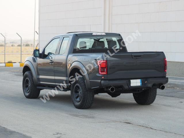 2018 فورد اف 150 رابتور