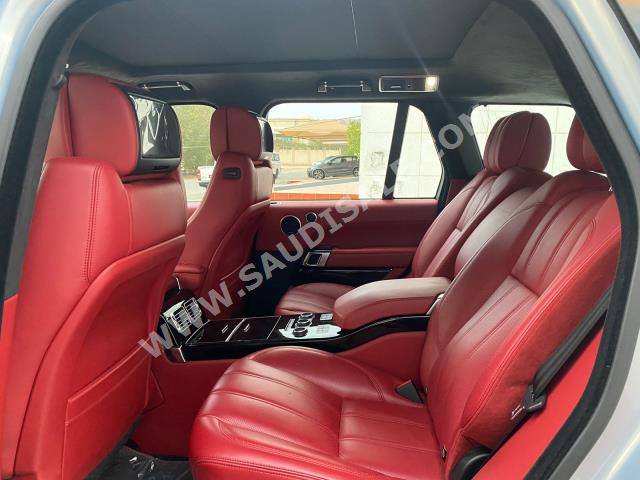 2015 لاند روفر رينج روفر اوتوبيوغرافي