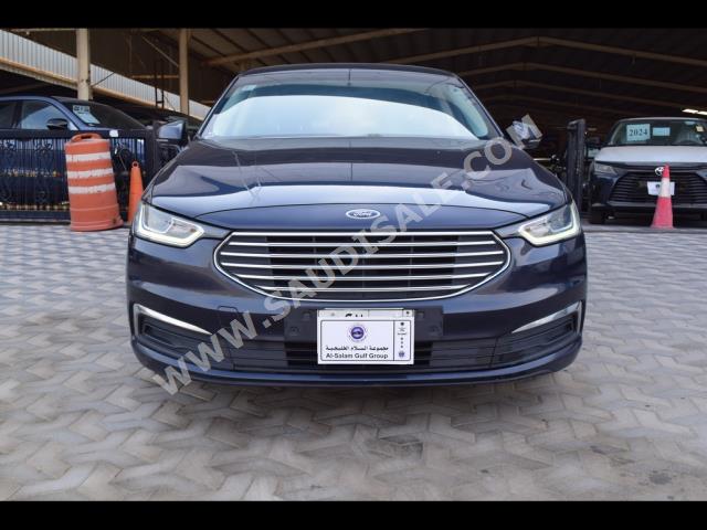 2020 فورد توروس