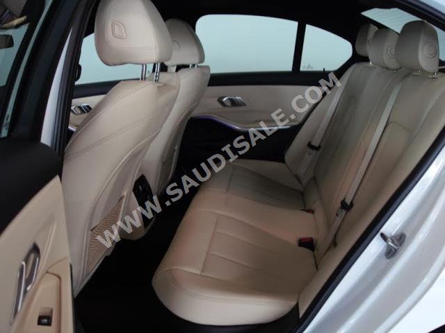 2023 بي ام دبليو الفئة الثالثة 320 أي