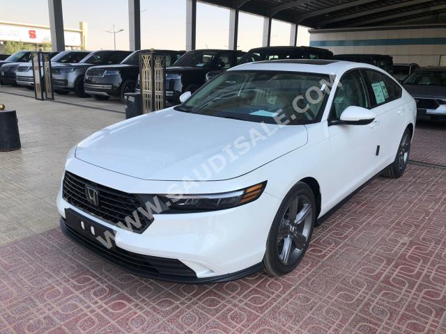 2023 هوندا اكورد اي اكس ال