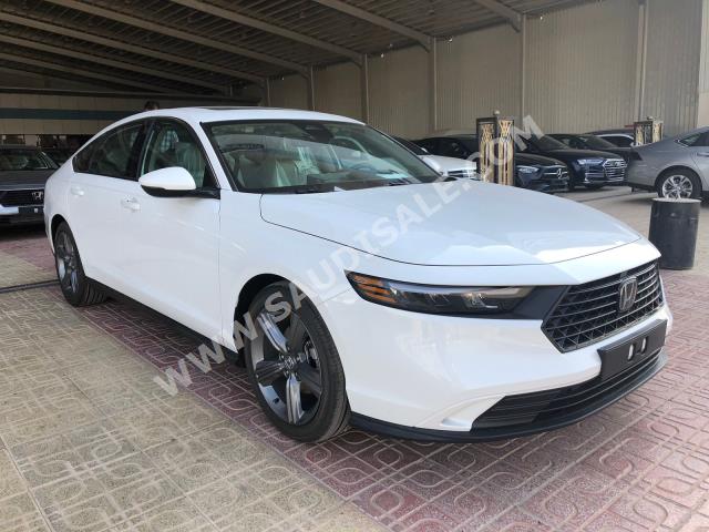 2023 هوندا اكورد اي اكس ال