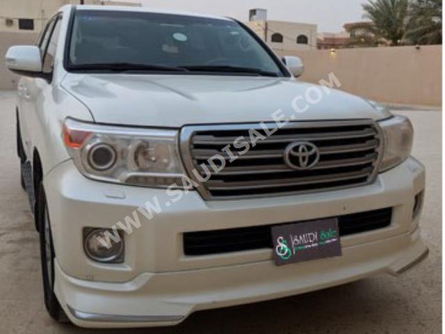 2012 Toyota Land Cruiser VXR