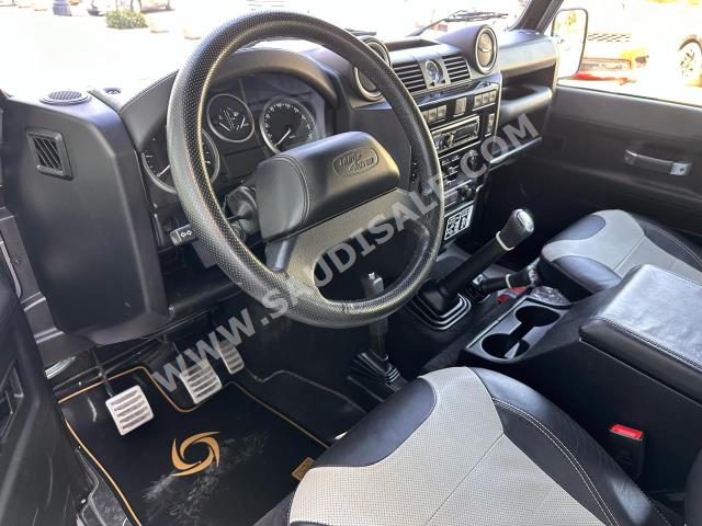 2016 لاند روفر ديفيندر