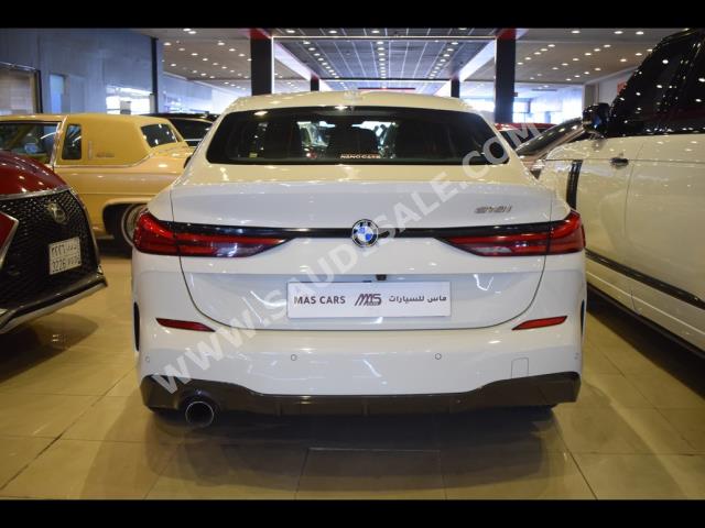 2021 بي ام دبليو الفئة الثانية 218 أي