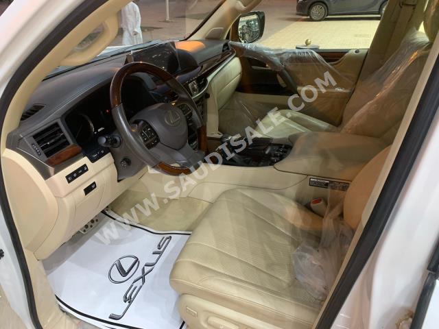 2019 لكزس إل إكس 570