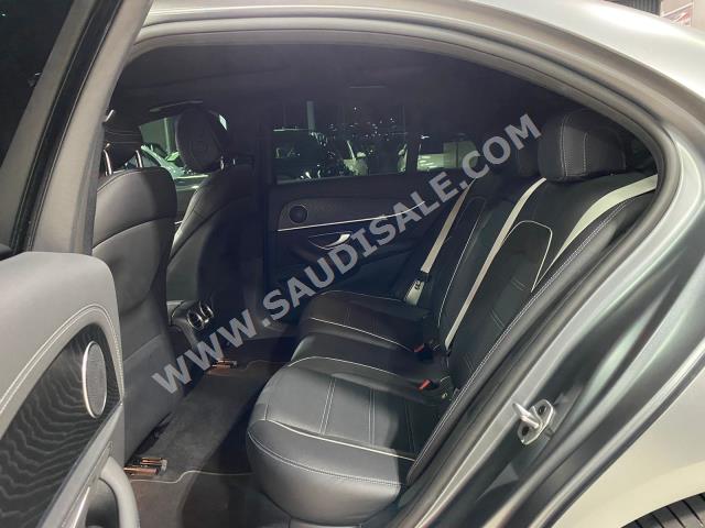 2022 مرسيدس - بنز إي 63 أي إم جي