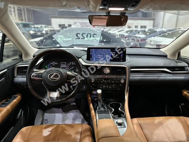 2022 لكزس أر إكس 450إتش