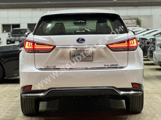 2022 لكزس أر إكس 450إتش