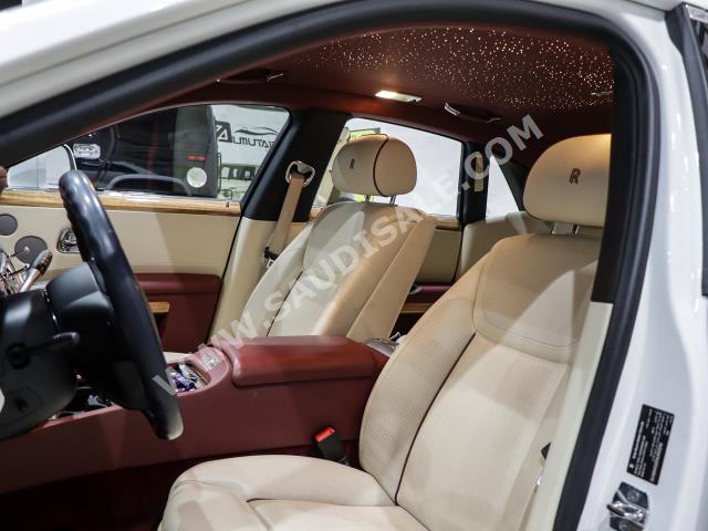 2017 رولز رويس قوست