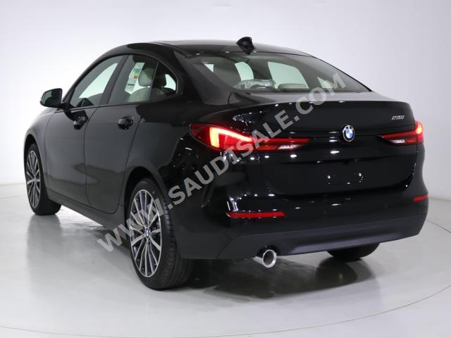 2023 بي ام دبليو الفئة الثانية 218 أي