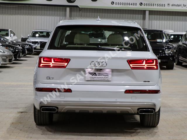 2016 اودي كيو 7