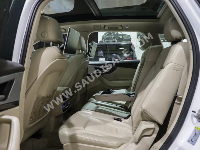 2016 اودي كيو 7