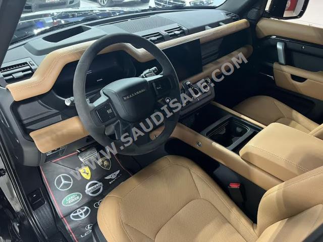 2023 لاند روفر ديفيندر